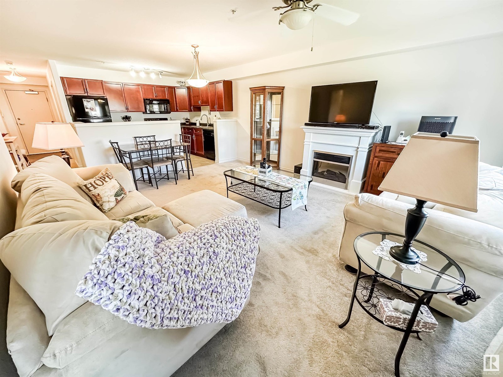 Property at #116 1589 GLASTONBURY BV NW image 4