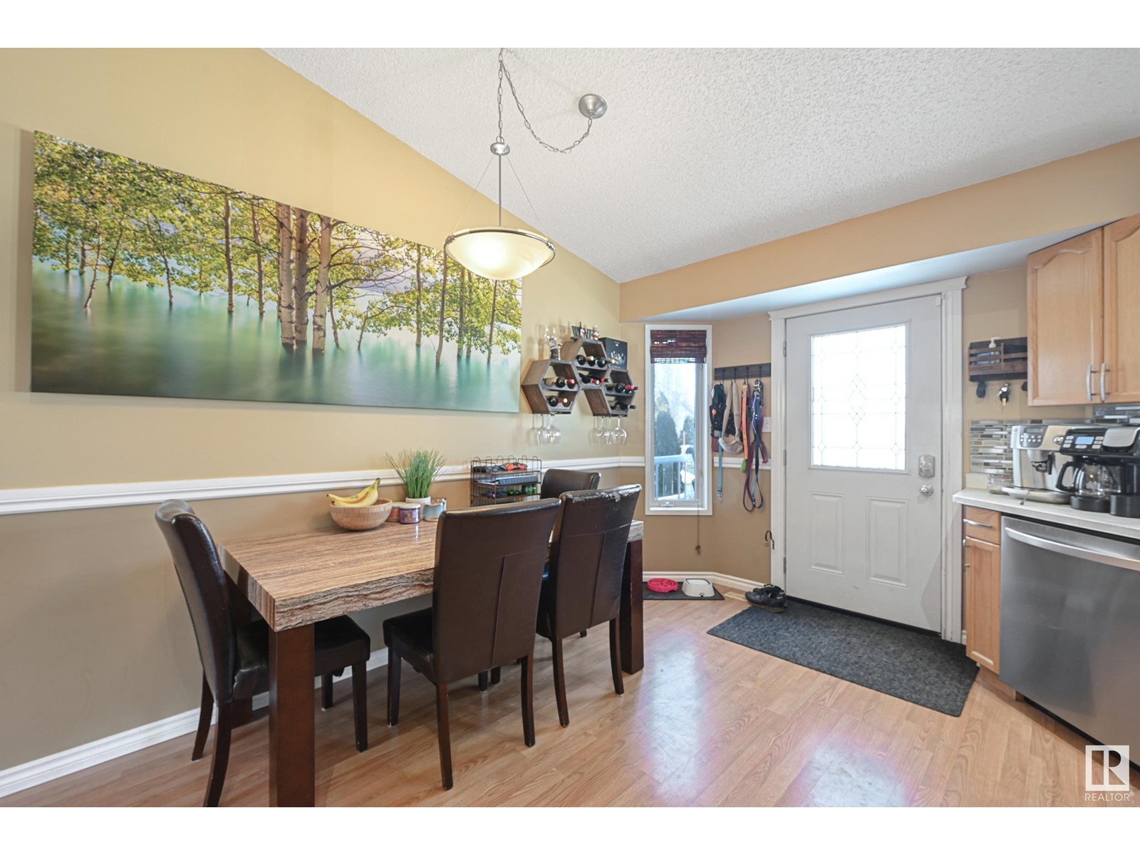 Property at 11 ASPENGLEN PL image 5
