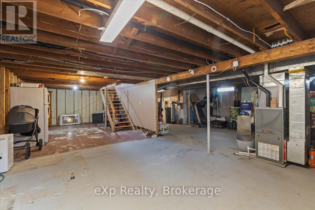 777015 Highway 10 Highway, Chatsworth, Ontario  N0H 1R0 - Photo 16 - X12100306