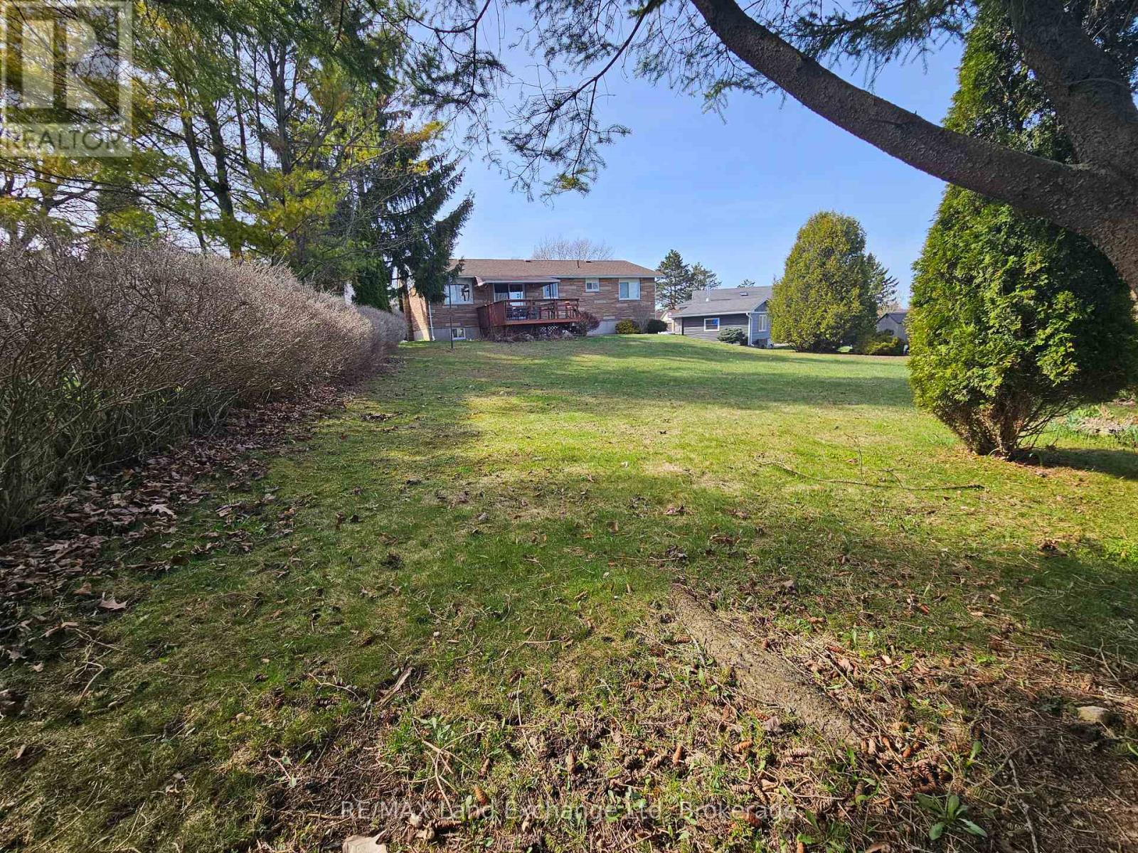 515 Maitland Crescent, North Huron, Ontario  N0G 2W0 - Photo 14 - X12100326
