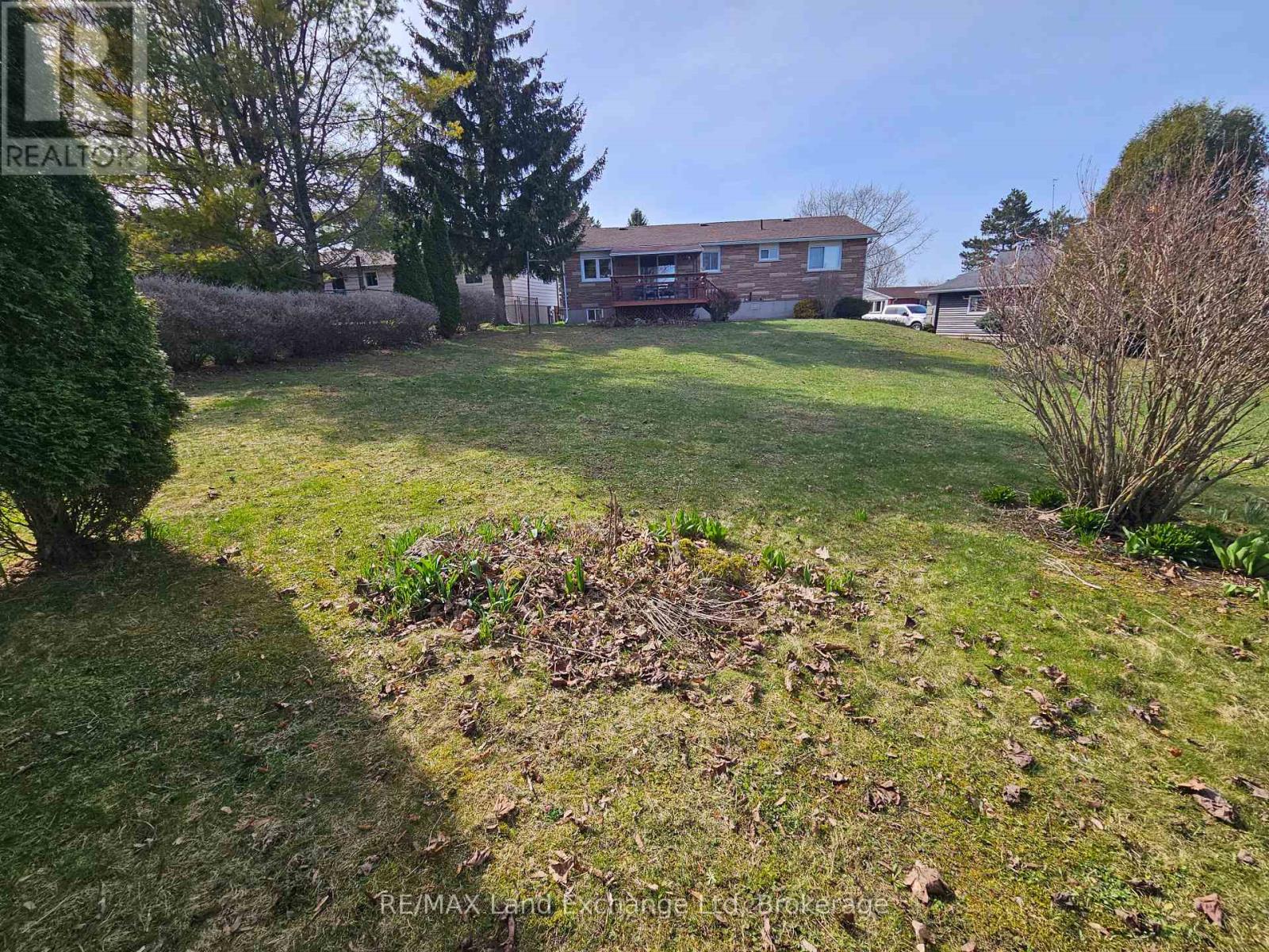 515 Maitland Crescent, North Huron, Ontario  N0G 2W0 - Photo 15 - X12100326