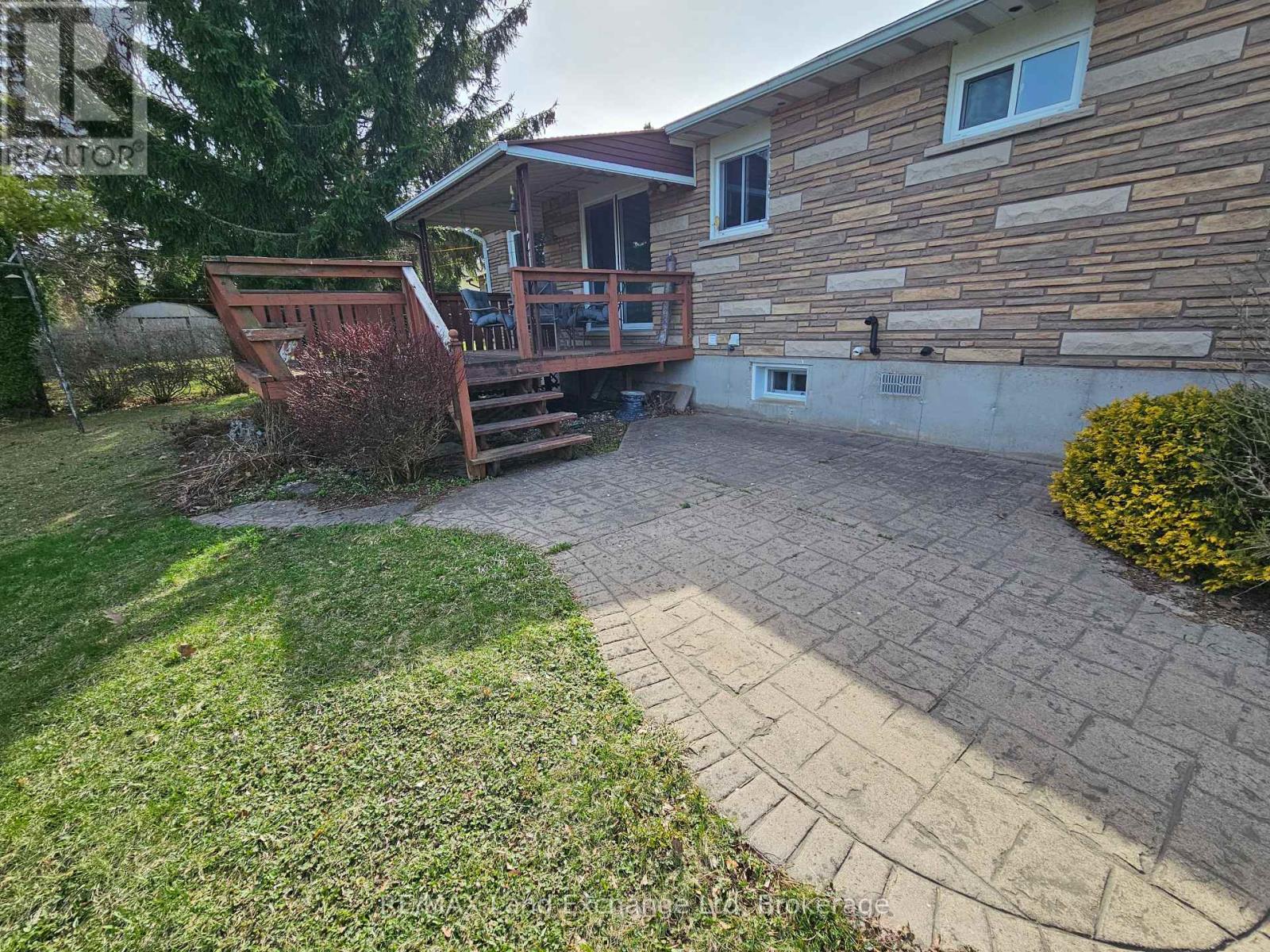 515 Maitland Crescent, North Huron, Ontario  N0G 2W0 - Photo 17 - X12100326