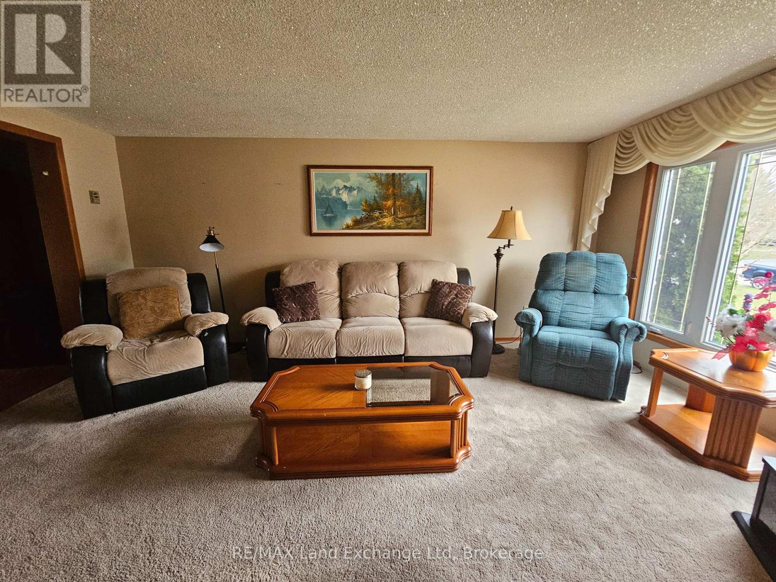 515 Maitland Crescent, North Huron, Ontario  N0G 2W0 - Photo 6 - X12100326