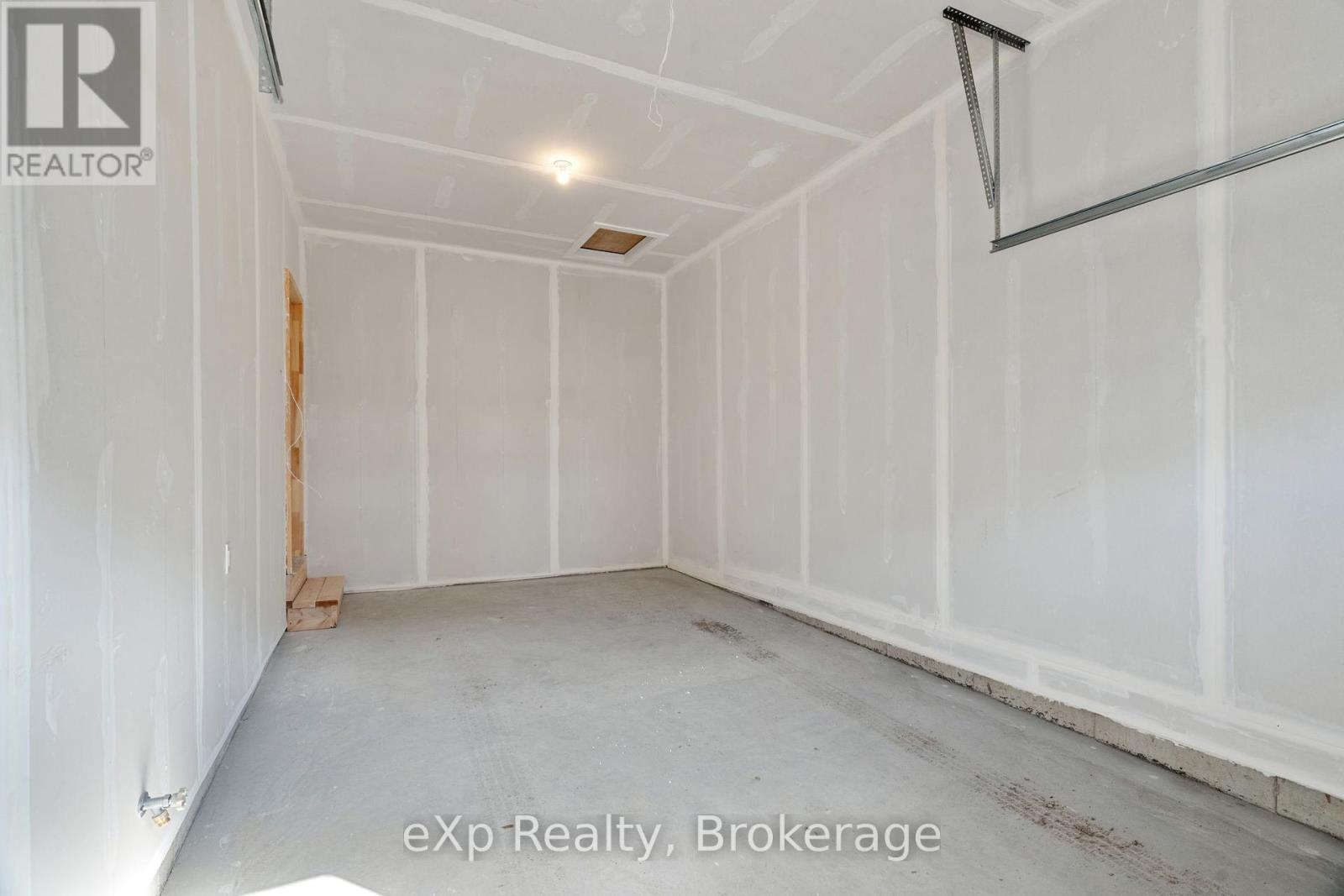 134 Tempera Street, Stratford, Ontario  N5A 6S6 - Photo 30 - X12100330