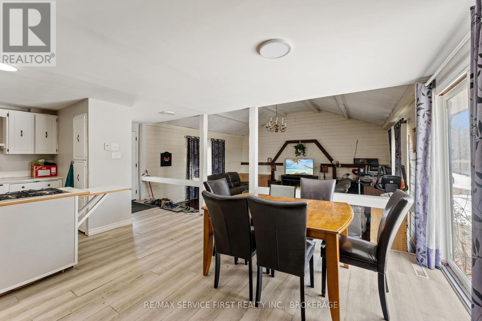2280 Sydenham Road, Kingston (City North Of 401), Ontario  K0H 1M0 - Photo 10 - X12100331