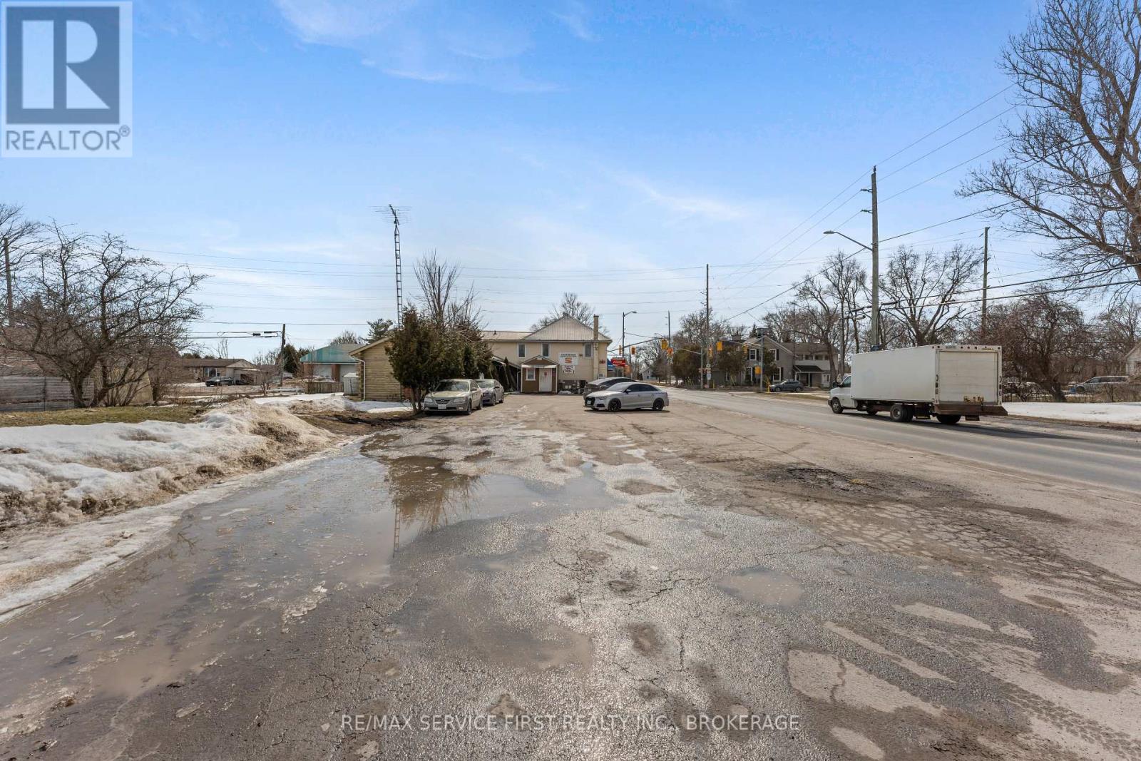 2280 Sydenham Road, Kingston (City North Of 401), Ontario  K0H 1M0 - Photo 34 - X12100331