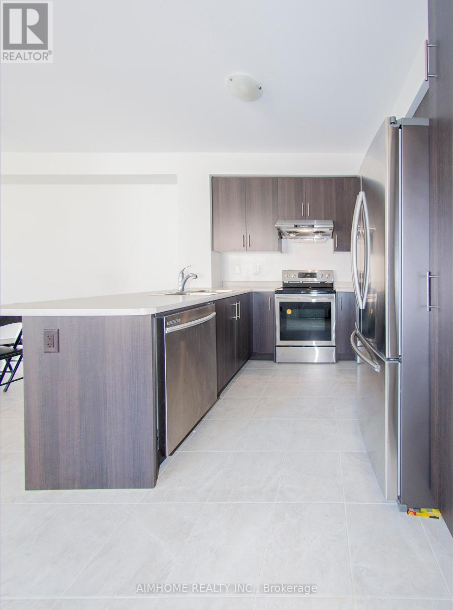11 Kester Court, East Gwillimbury, Ontario  L9N 0P3 - Photo 6 - N12100268