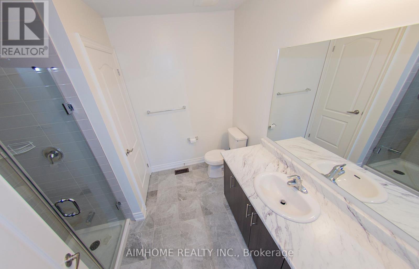 11 Kester Court, East Gwillimbury, Ontario  L9N 0P3 - Photo 9 - N12100268
