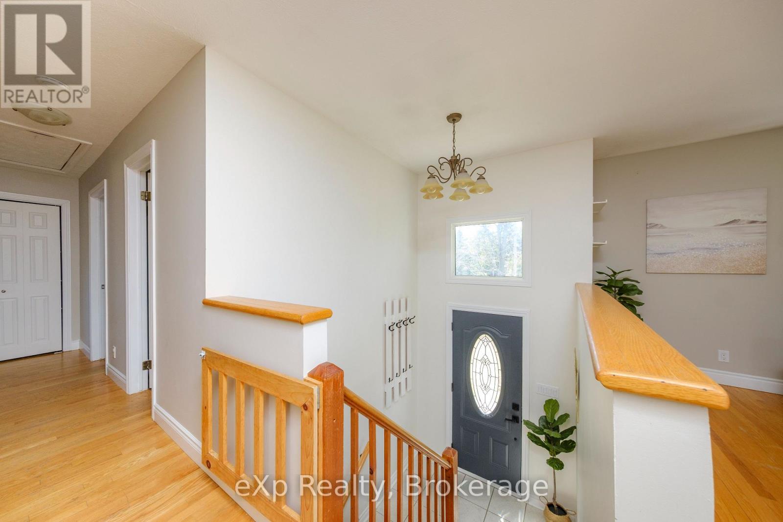 198 Miramichi Bay Road, Saugeen Shores, Ontario  N0H 2C6 - Photo 5 - X12100345