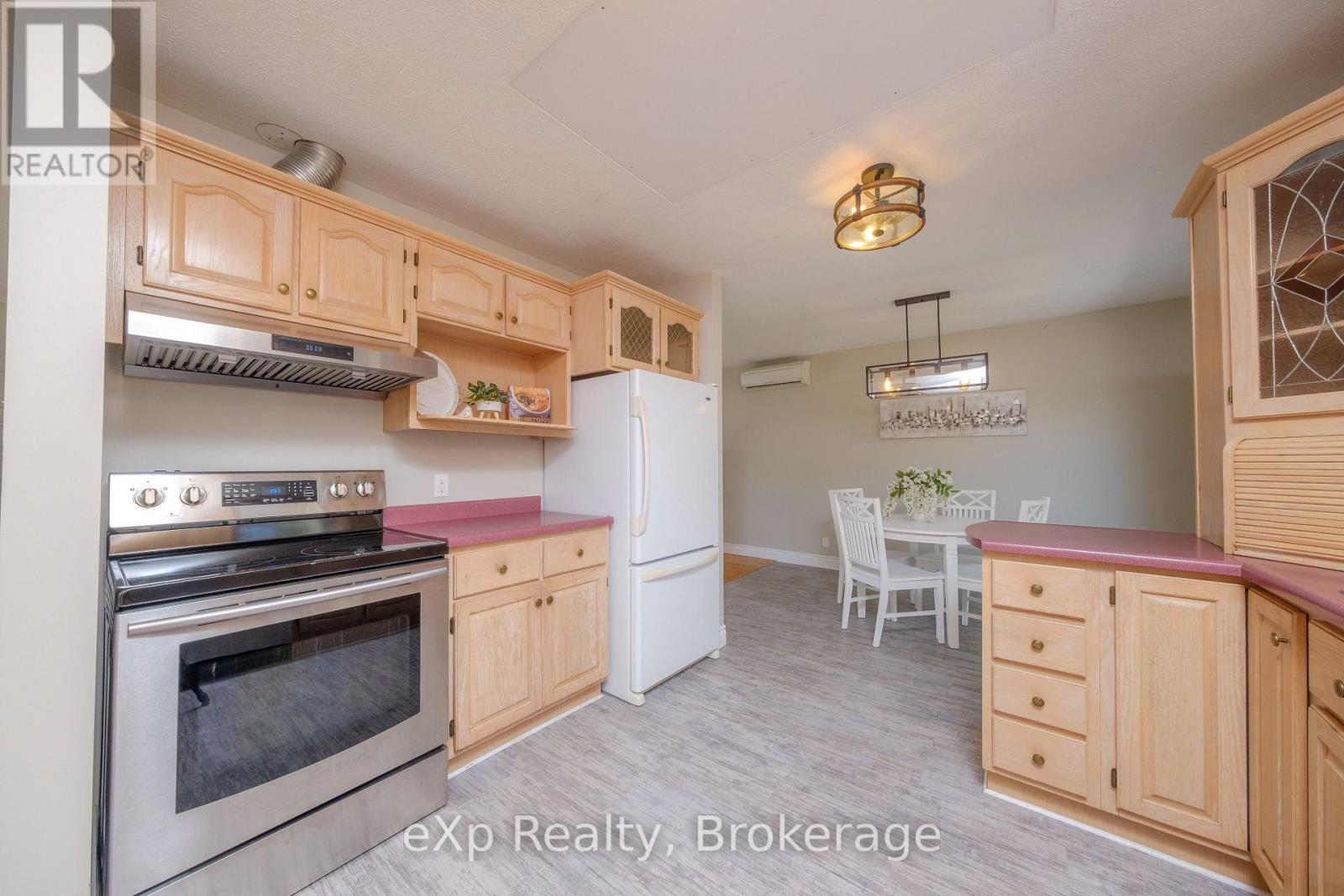 198 Miramichi Bay Road, Saugeen Shores, Ontario  N0H 2C6 - Photo 9 - X12100345