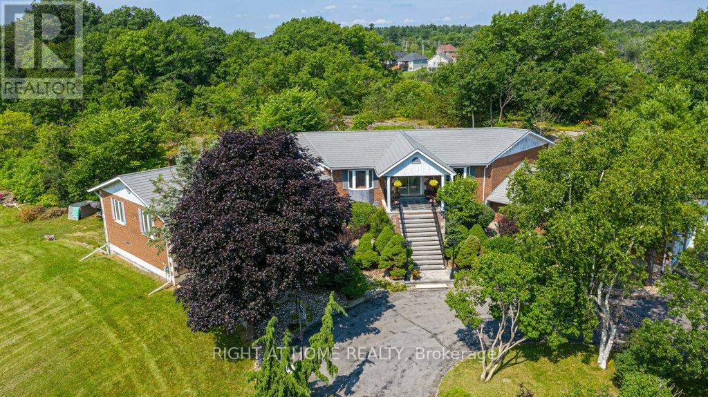 550 QUEEN STREET E, Gananoque, Ontario