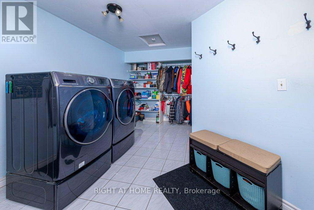550 Queen Street E, Gananoque, Ontario  K7G 2B1 - Photo 37 - X12100328