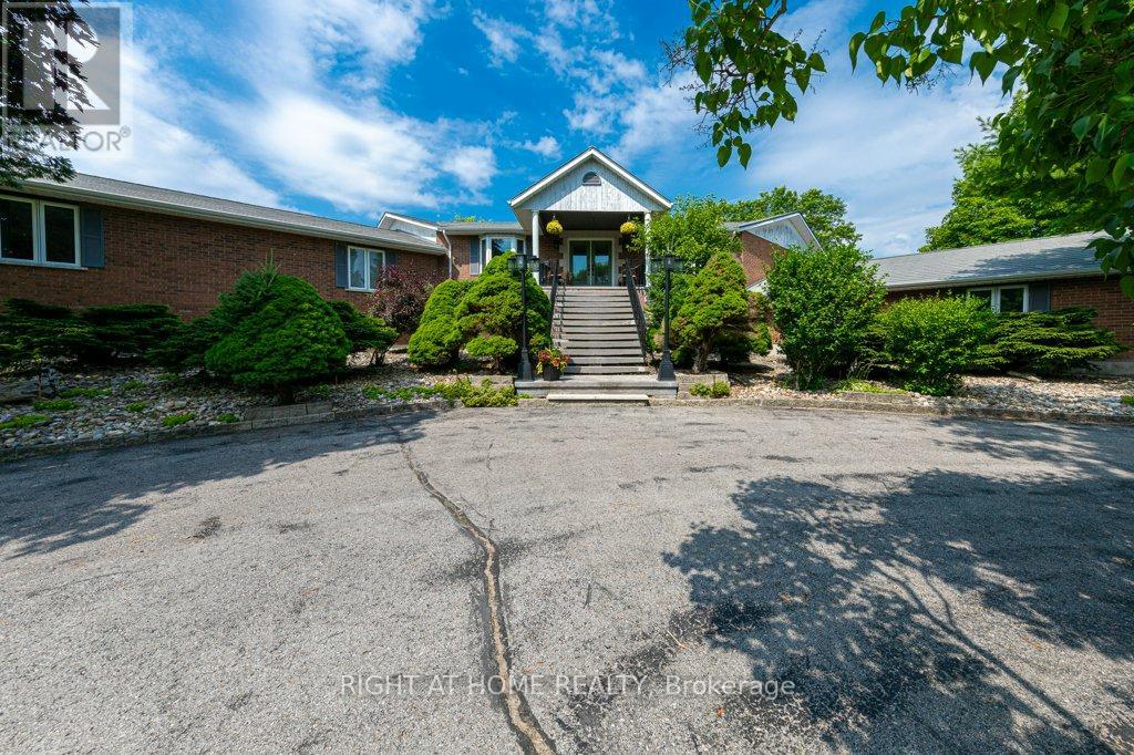 550 Queen Street E, Gananoque, Ontario  K7G 2B1 - Photo 5 - X12100328