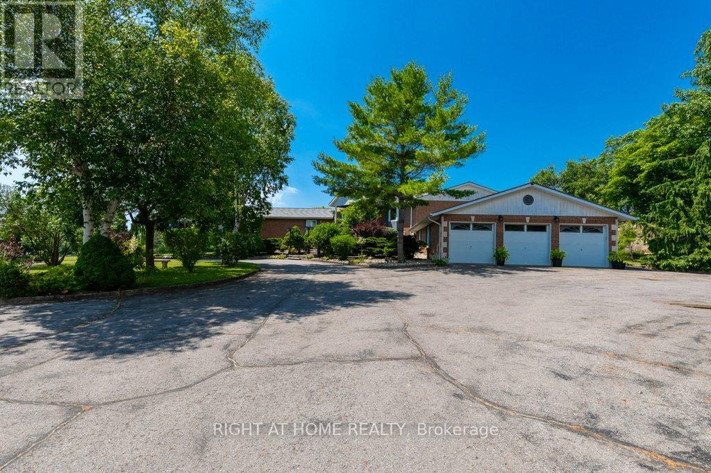 550 Queen Street E, Gananoque, Ontario  K7G 2B1 - Photo 7 - X12100328