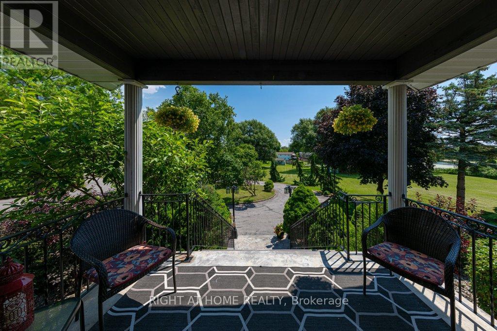 550 Queen Street E, Gananoque, Ontario  K7G 2B1 - Photo 9 - X12100328