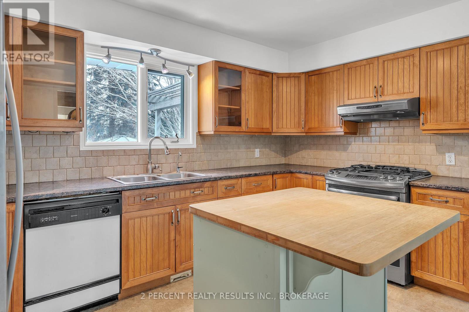 4953 Bradford Road, Frontenac (Frontenac South), Ontario  K0H 1V0 - Photo 11 - X12100375