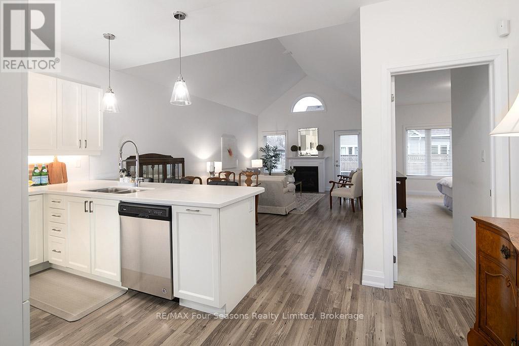 4 Sutton Lane, Collingwood, Ontario  L9Y 5B4 - Photo 7 - S12100374