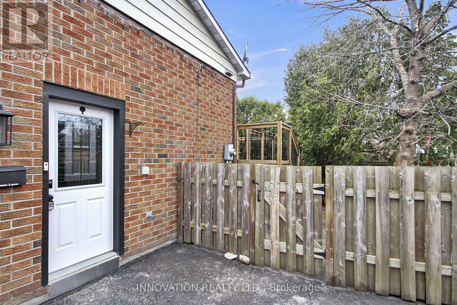 Property at 9 SPEARMAN LANE image 2