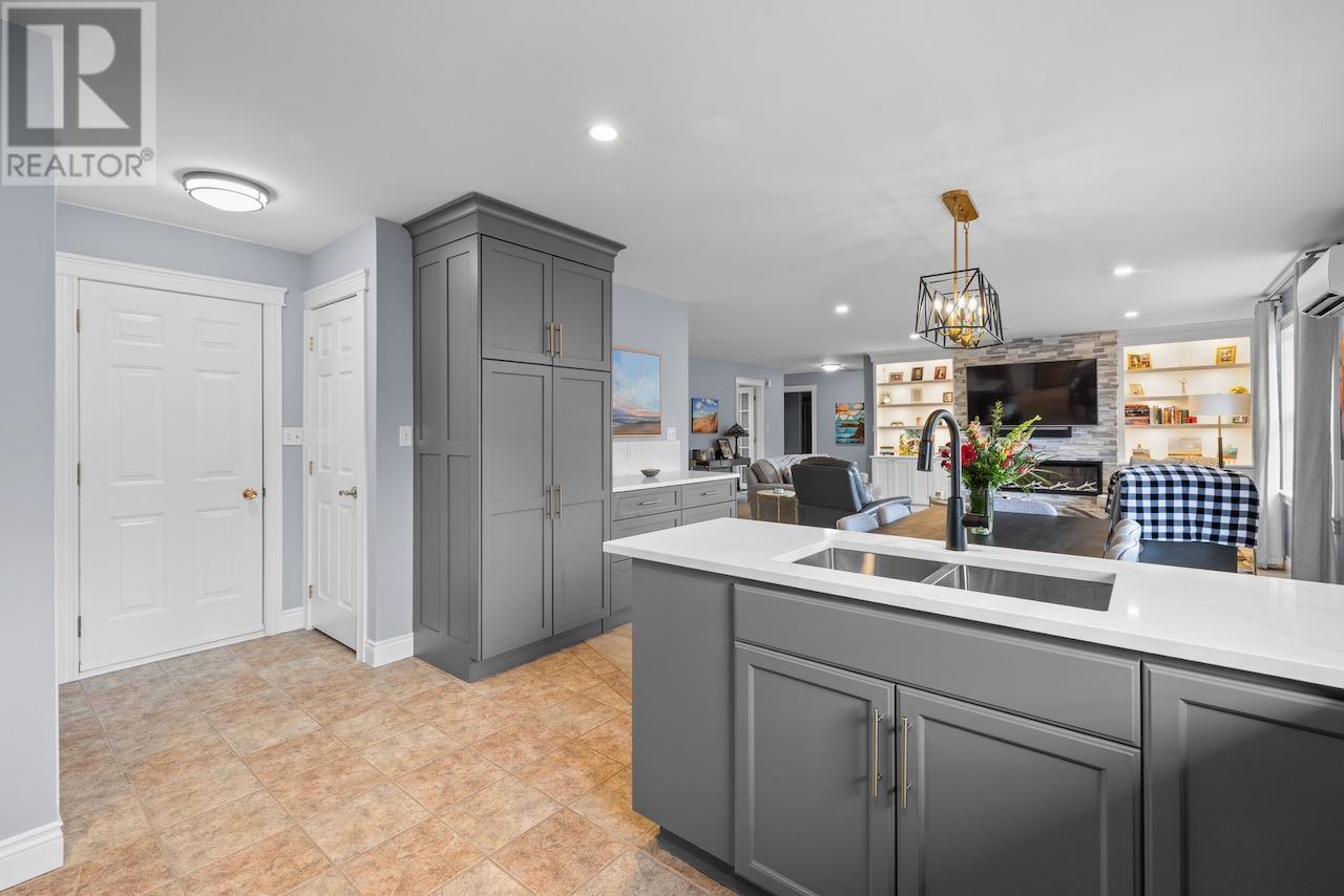 Property at 1162 FORT AUGUSTUS Road image 3
