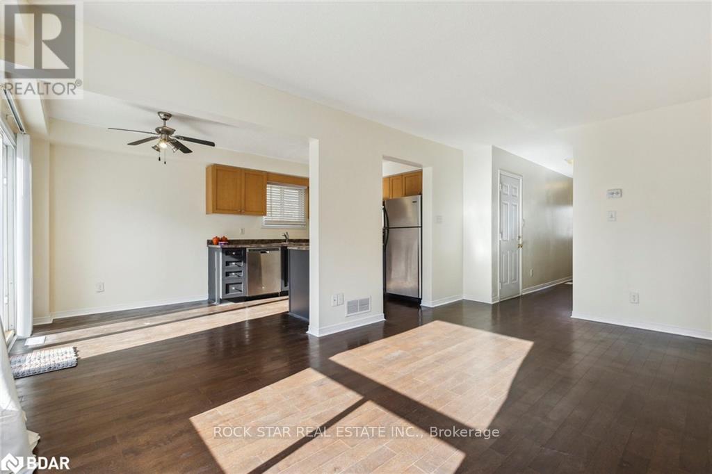 Property at 19 ISABELLA STREET image 5