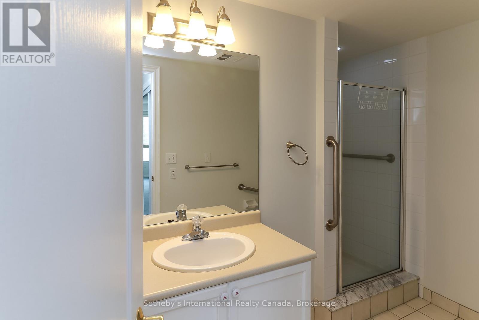 402 - 16 Raglan Street, Collingwood, Ontario  L9Y 4Y2 - Photo 22 - S12099559