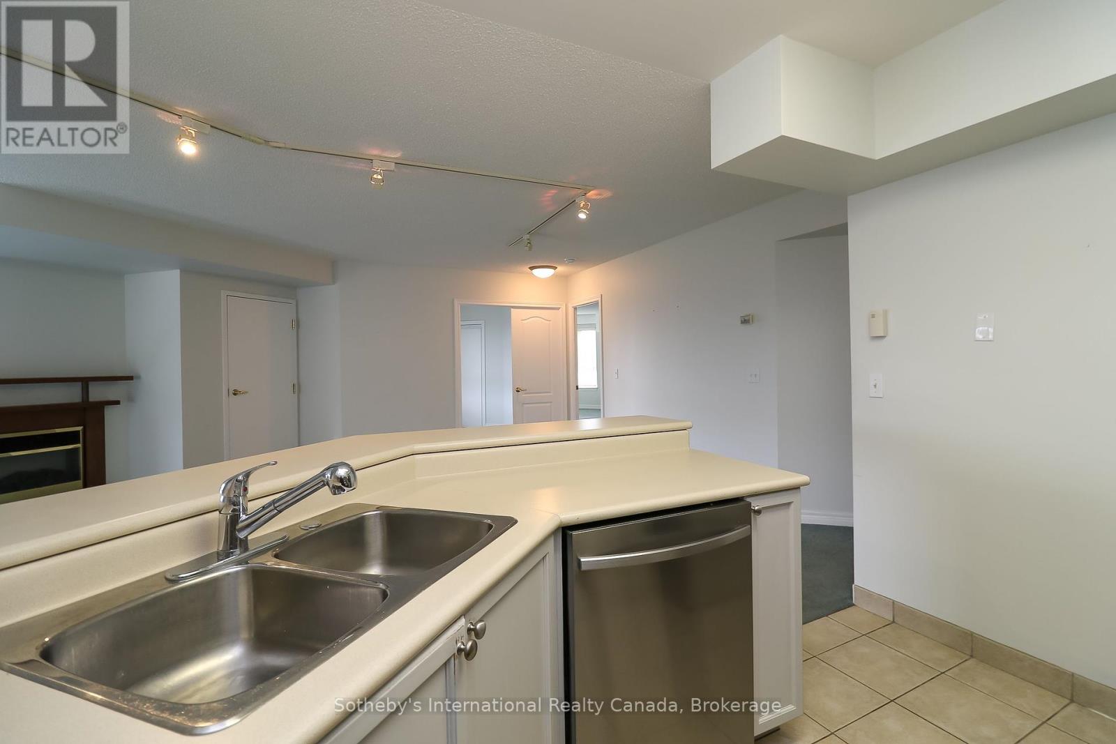 402 - 16 Raglan Street, Collingwood, Ontario  L9Y 4Y2 - Photo 16 - S12099559