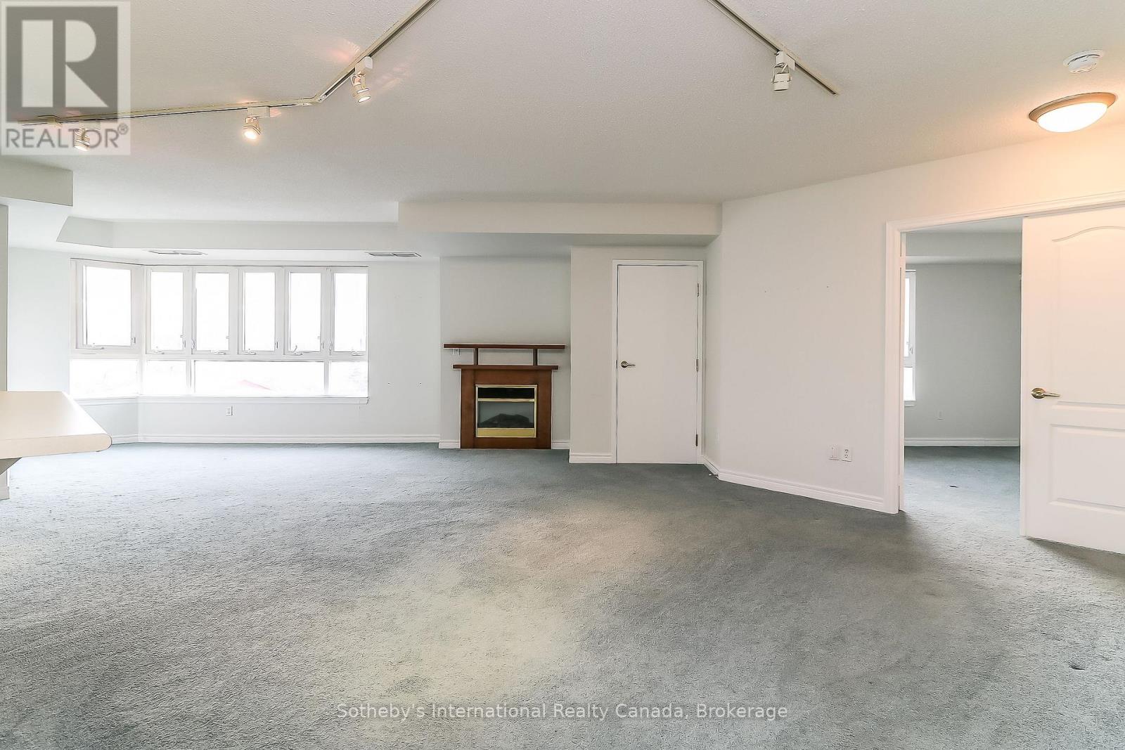 402 - 16 Raglan Street, Collingwood, Ontario  L9Y 4Y2 - Photo 7 - S12099559