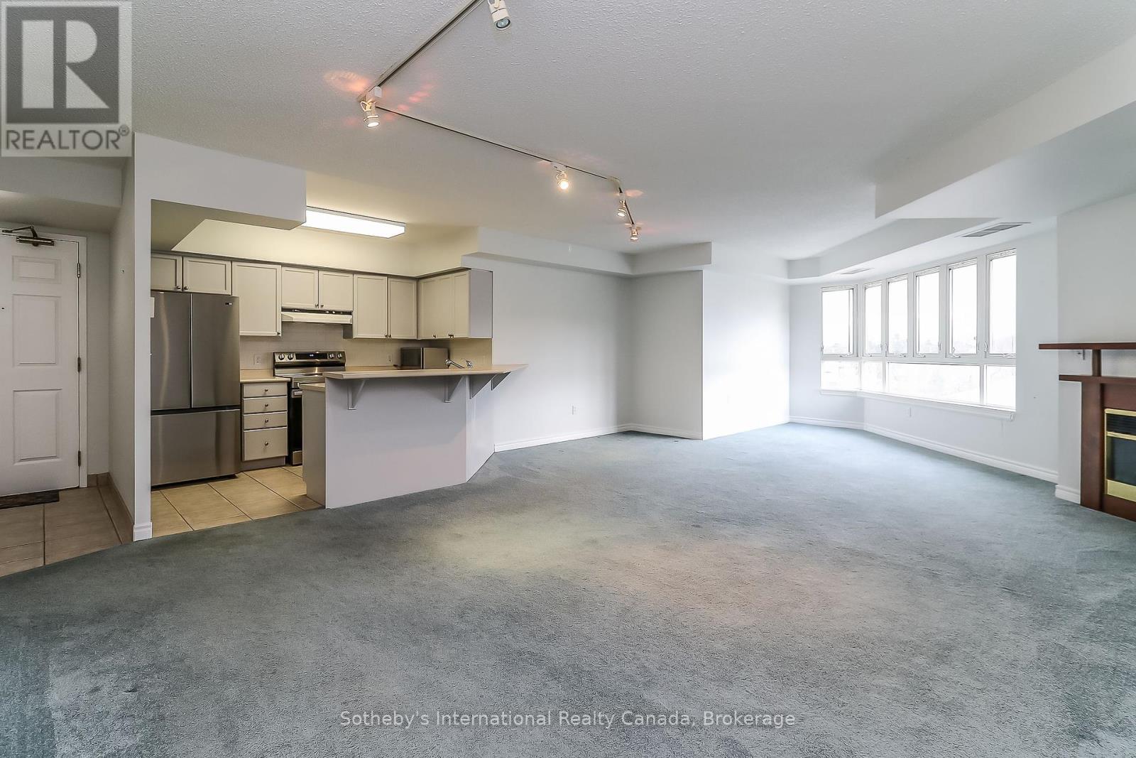 402 - 16 Raglan Street, Collingwood, Ontario  L9Y 4Y2 - Photo 9 - S12099559