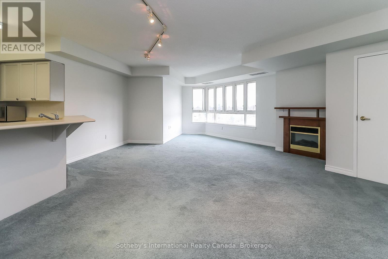 402 - 16 Raglan Street, Collingwood, Ontario  L9Y 4Y2 - Photo 8 - S12099559
