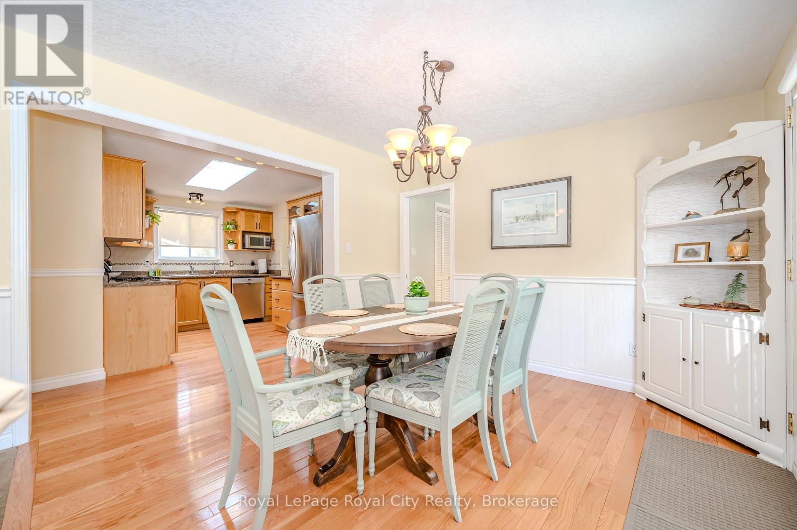11 Spruce Avenue, Puslinch, Ontario  N1H 6H9 - Photo 10 - X11971603