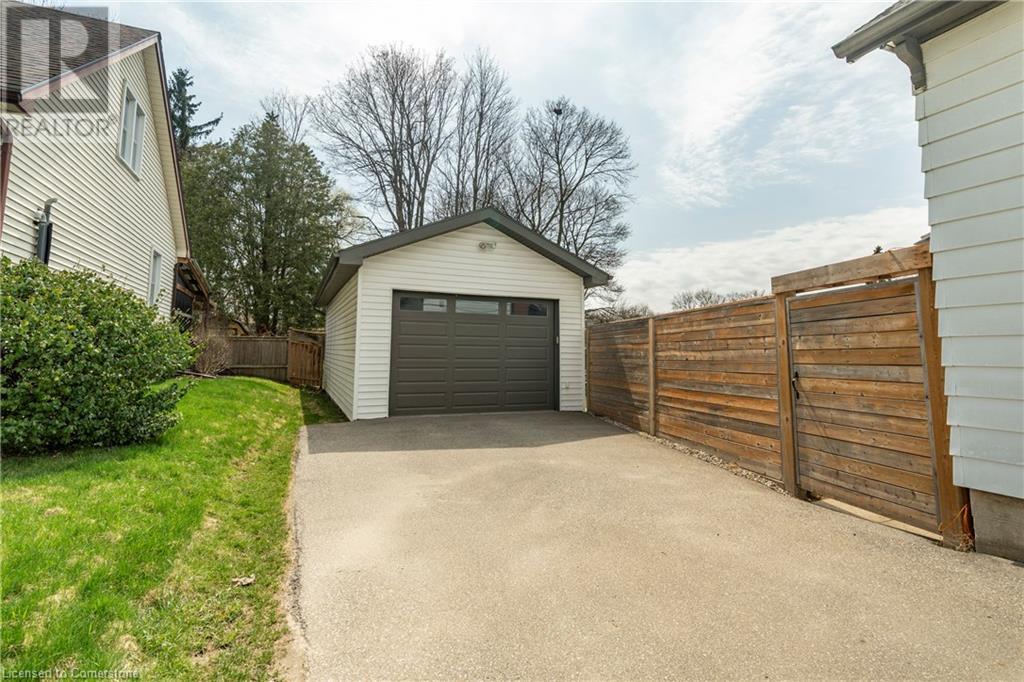 Property at 227 BRIDGEPORT Road E image 4