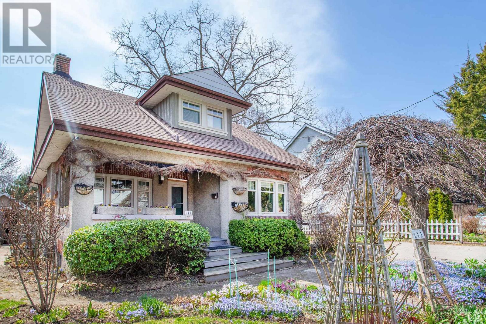 Property at 111 TRENT STREET W image 1
