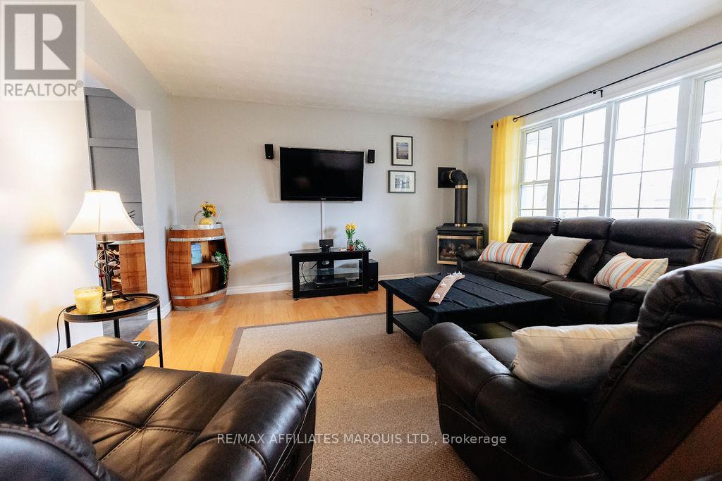 Property at 2423 EDGAR STREET image 5