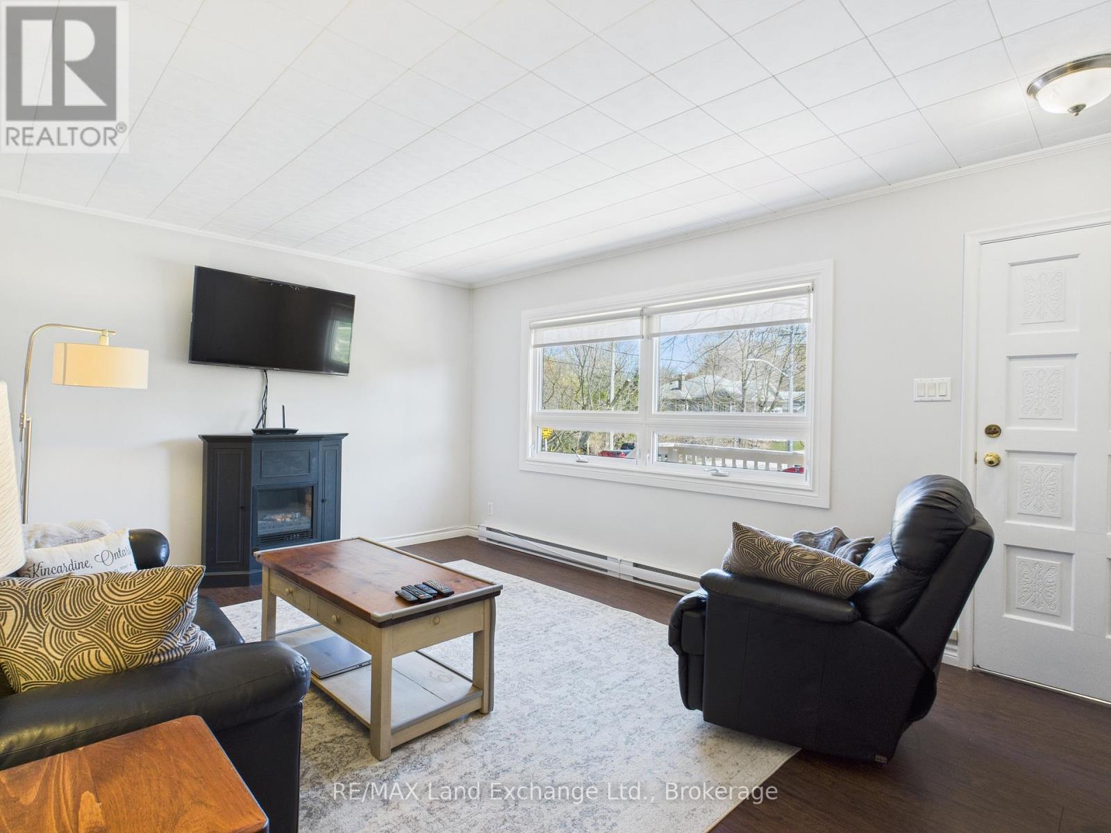 1070 Princes Street N, Kincardine, Ontario  N2Z 1X8 - Photo 3 - X12100414