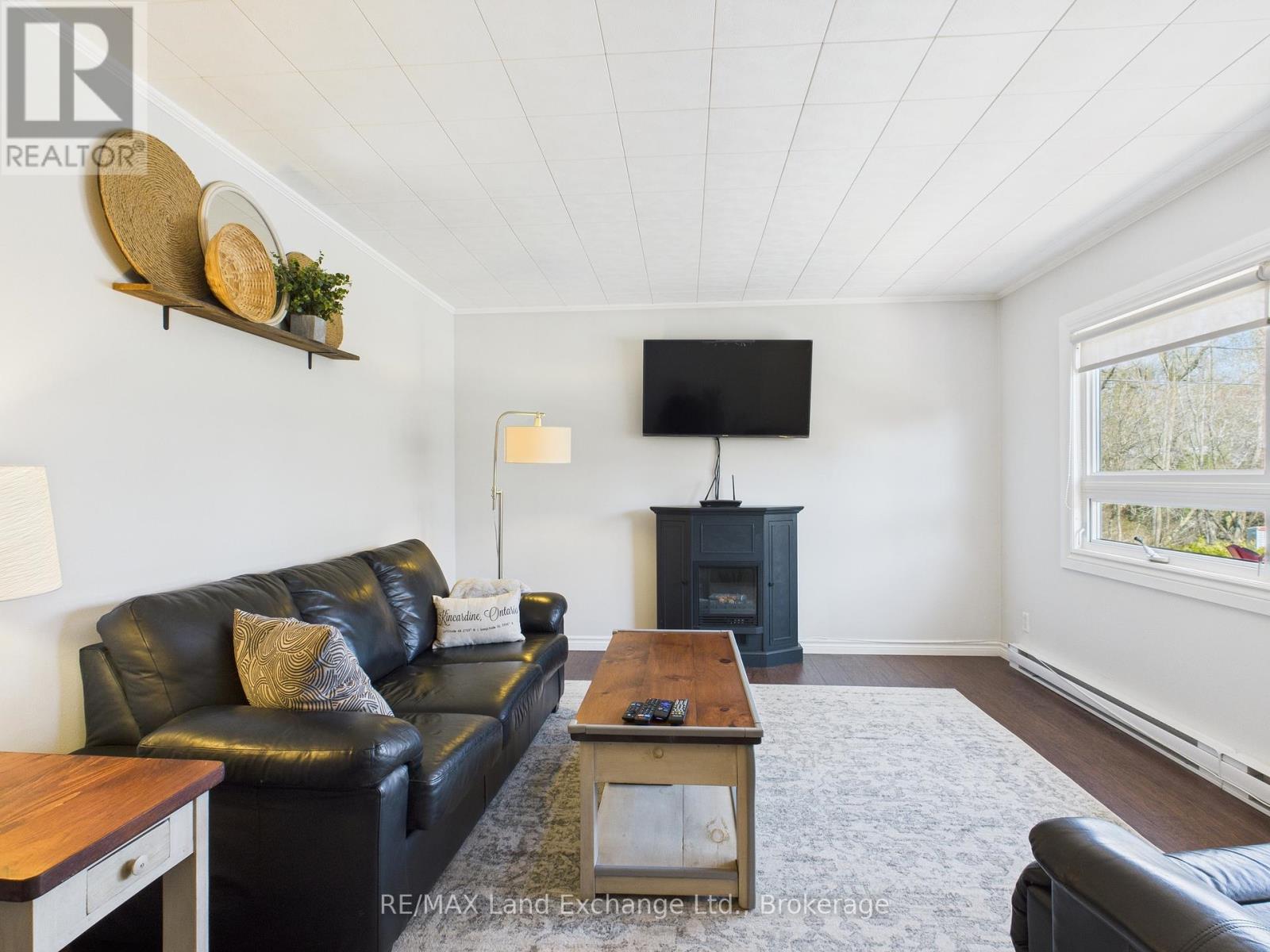 1070 Princes Street N, Kincardine, Ontario  N2Z 1X8 - Photo 5 - X12100414