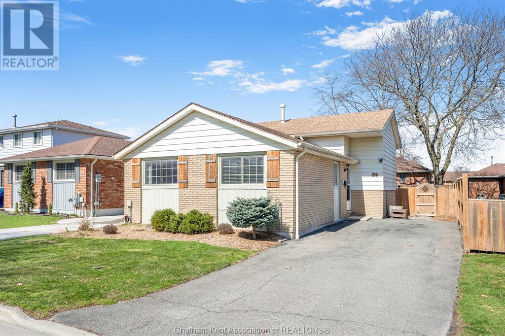 Property at 31 EARL DRIVE image 2