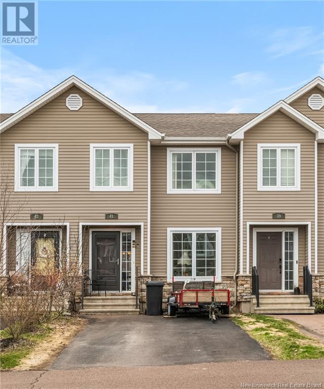 Property at 41 Oxiard Street image 1