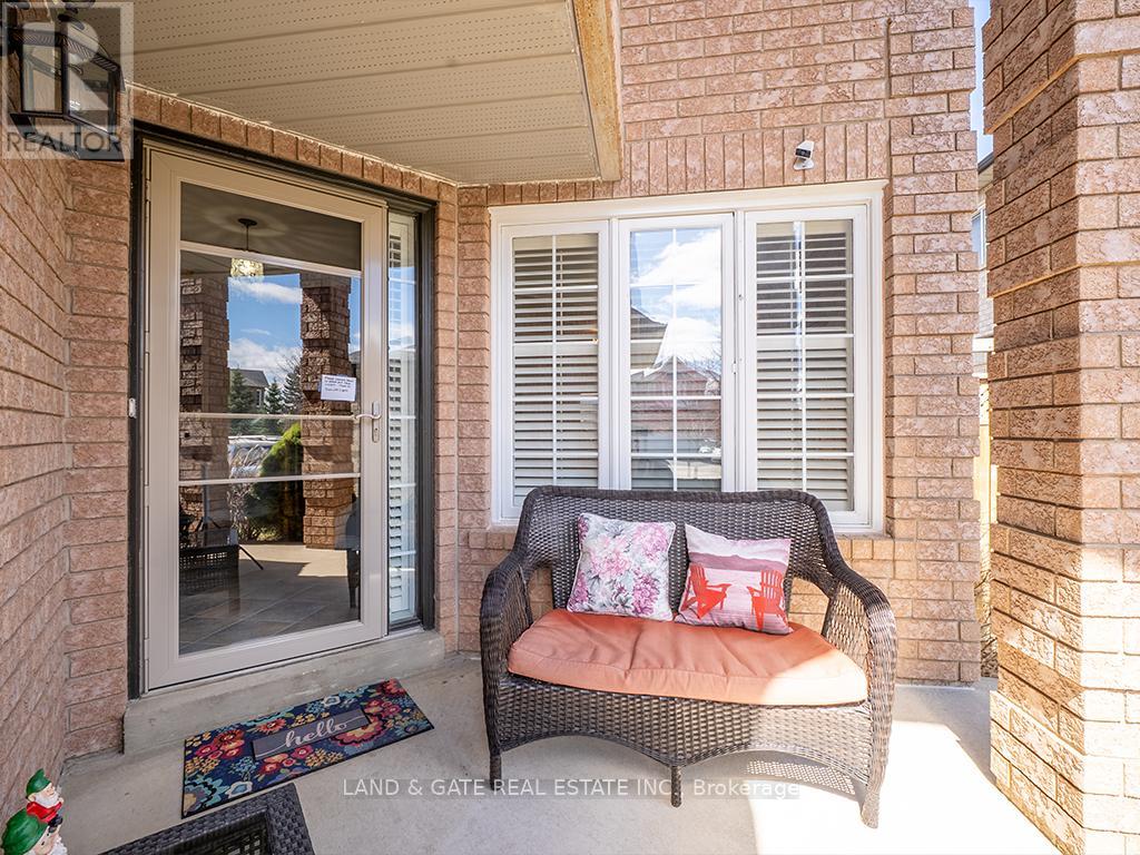 Property at 63 PAVIN CRESCENT image 3