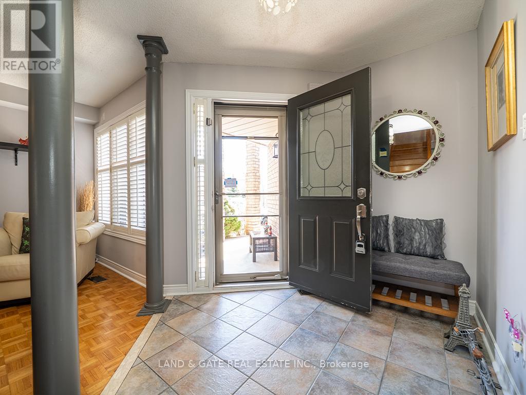 Property at 63 PAVIN CRESCENT image 4