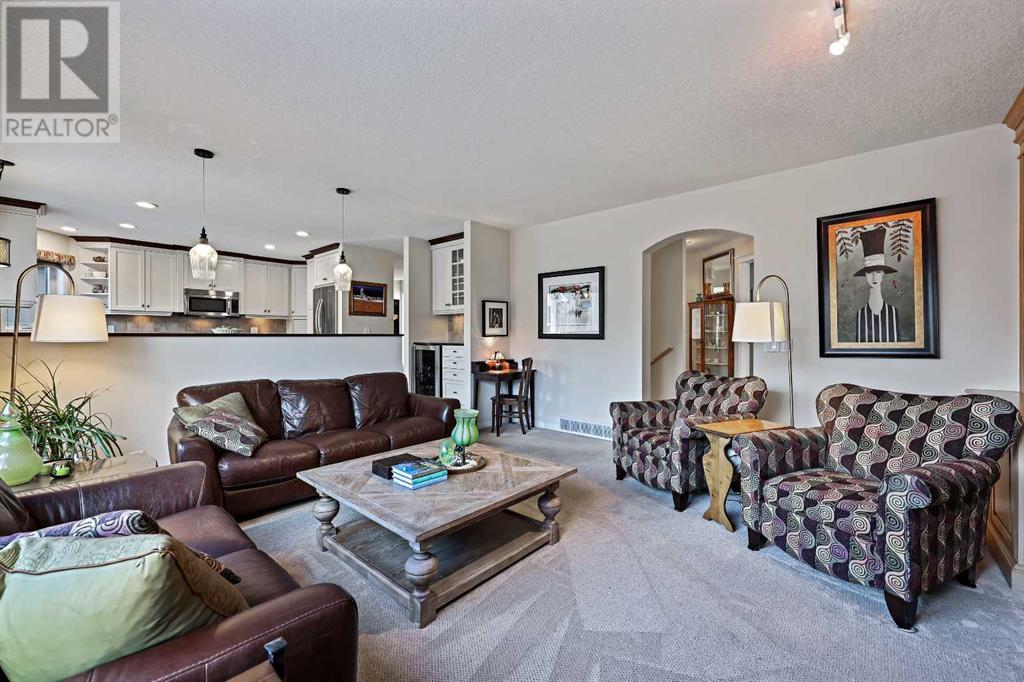 154 Valley Glen Heights Nw, Calgary, Alberta  T3B 5S8 - Photo 11 - A2211459