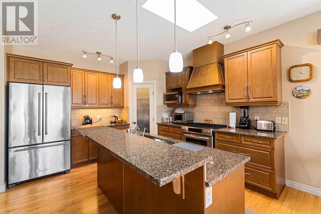 87 Elysian Crescent Sw, Calgary, Alberta  T3H 0E7 - Photo 10 - A2211927
