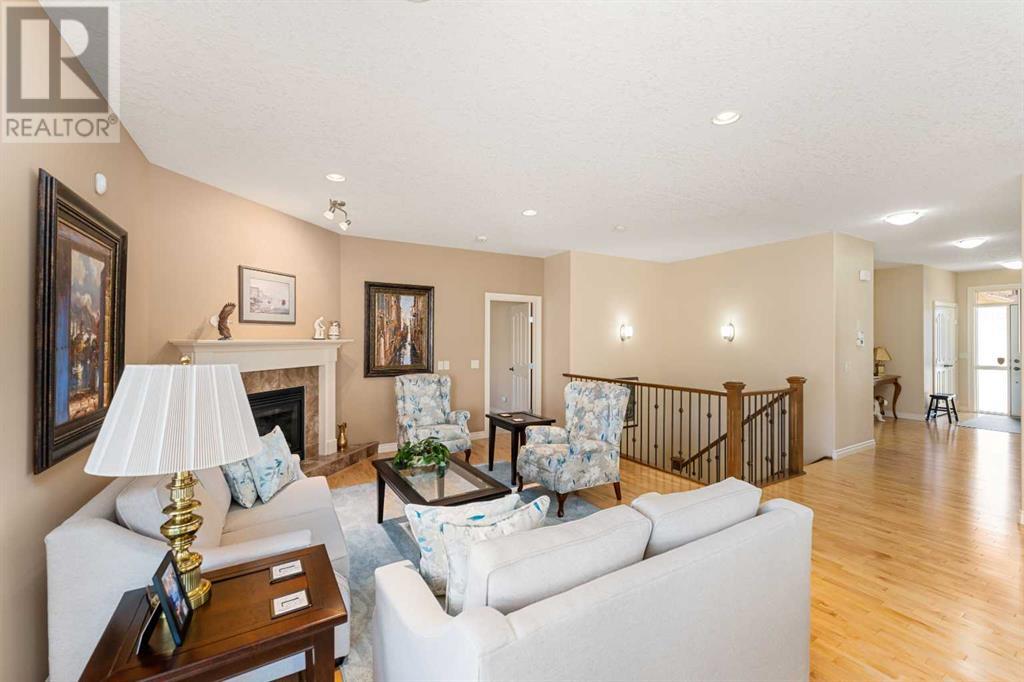 87 Elysian Crescent Sw, Calgary, Alberta  T3H 0E7 - Photo 4 - A2211927