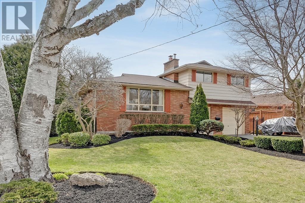 Property at 363 EAST SIDE Crescent image 3