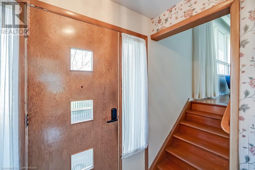 Property at 363 EAST SIDE Crescent image 4