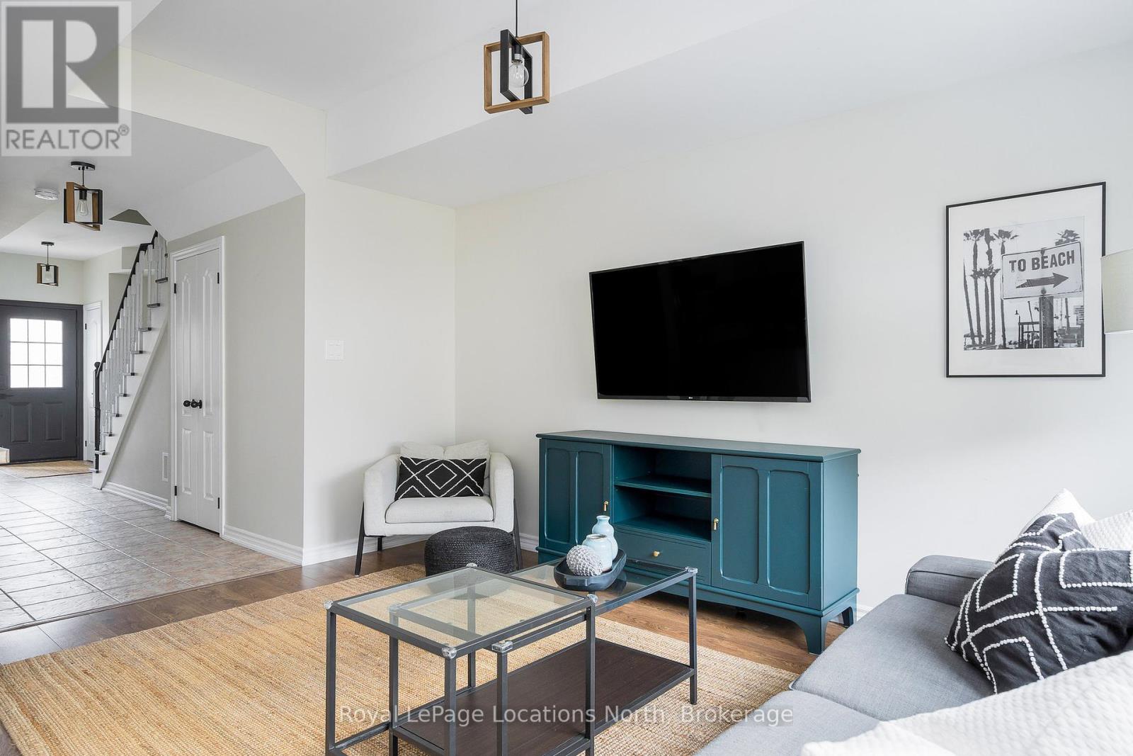 21 Arcadia Road, Wasaga Beach, Ontario  L9Z 3C7 - Photo 11 - S12100438