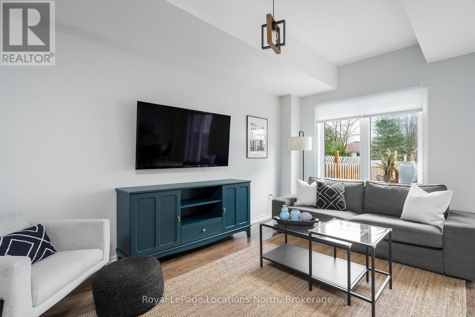 21 Arcadia Road, Wasaga Beach, Ontario  L9Z 3C7 - Photo 6 - S12100438