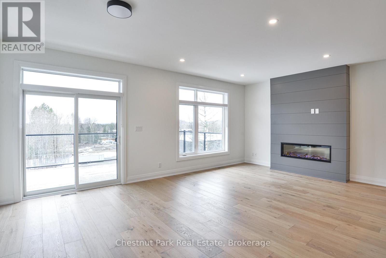 25 Jack Street, Huntsville, Ontario  P1H 0G4 - Photo 13 - X12100481