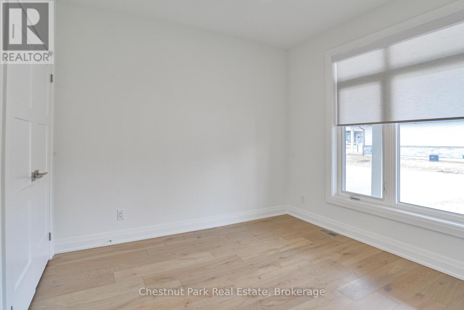 25 Jack Street, Huntsville, Ontario  P1H 0G4 - Photo 20 - X12100481