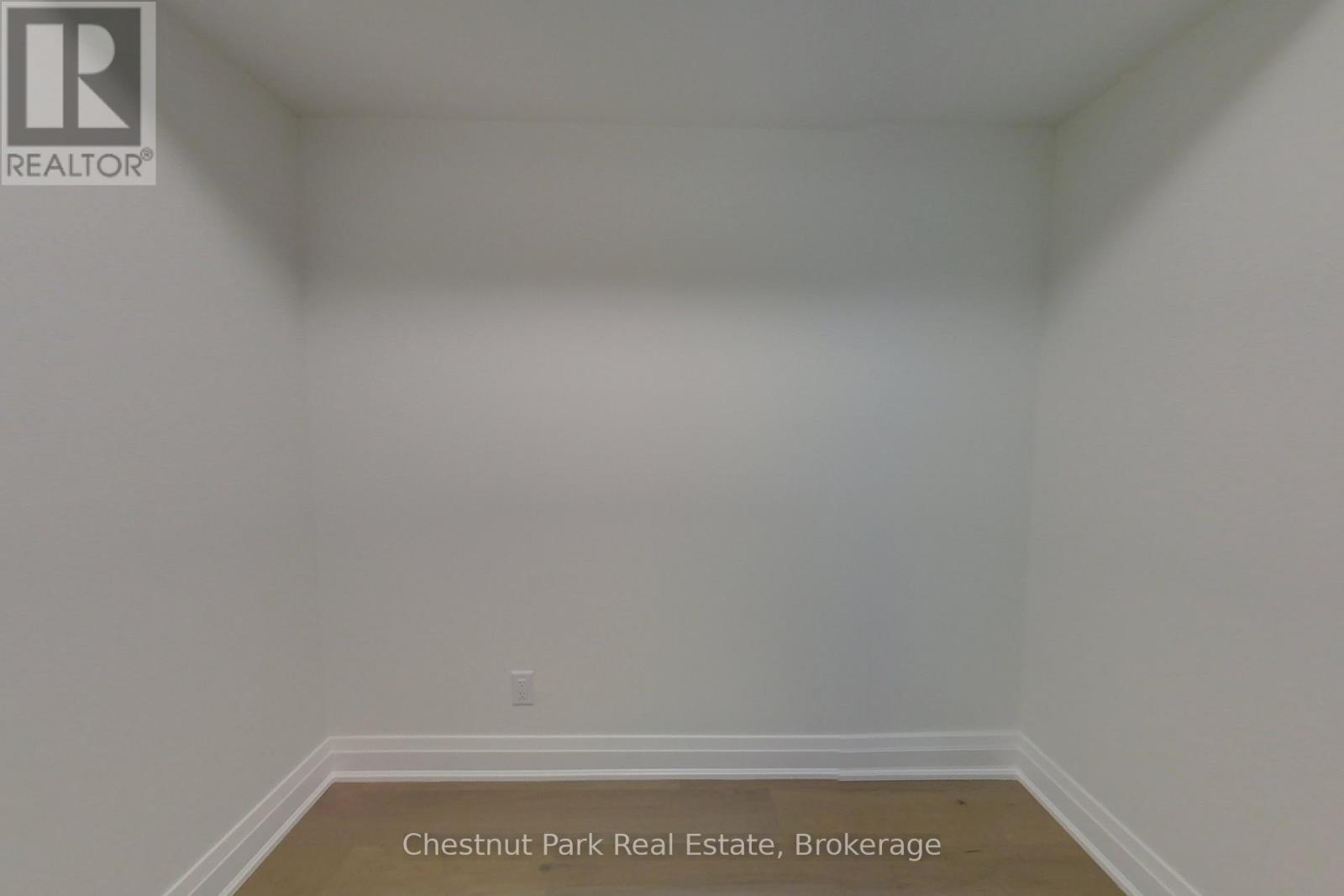 25 Jack Street, Huntsville, Ontario  P1H 0G4 - Photo 28 - X12100481