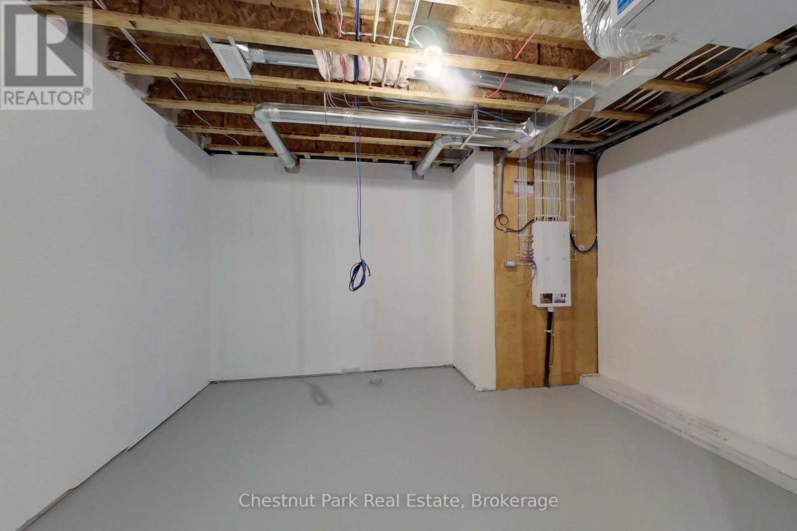 25 Jack Street, Huntsville, Ontario  P1H 0G4 - Photo 29 - X12100481